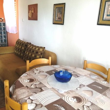 Apartmani Zmiric Primošten المظهر الخارجي الصورة