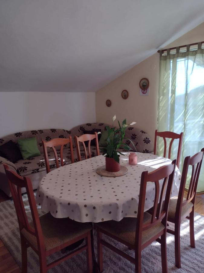 Apartmani Zmiric Primošten المظهر الخارجي الصورة