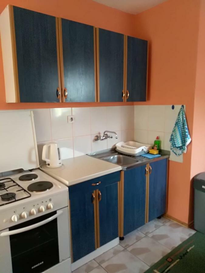 Apartmani Zmiric Primošten المظهر الخارجي الصورة